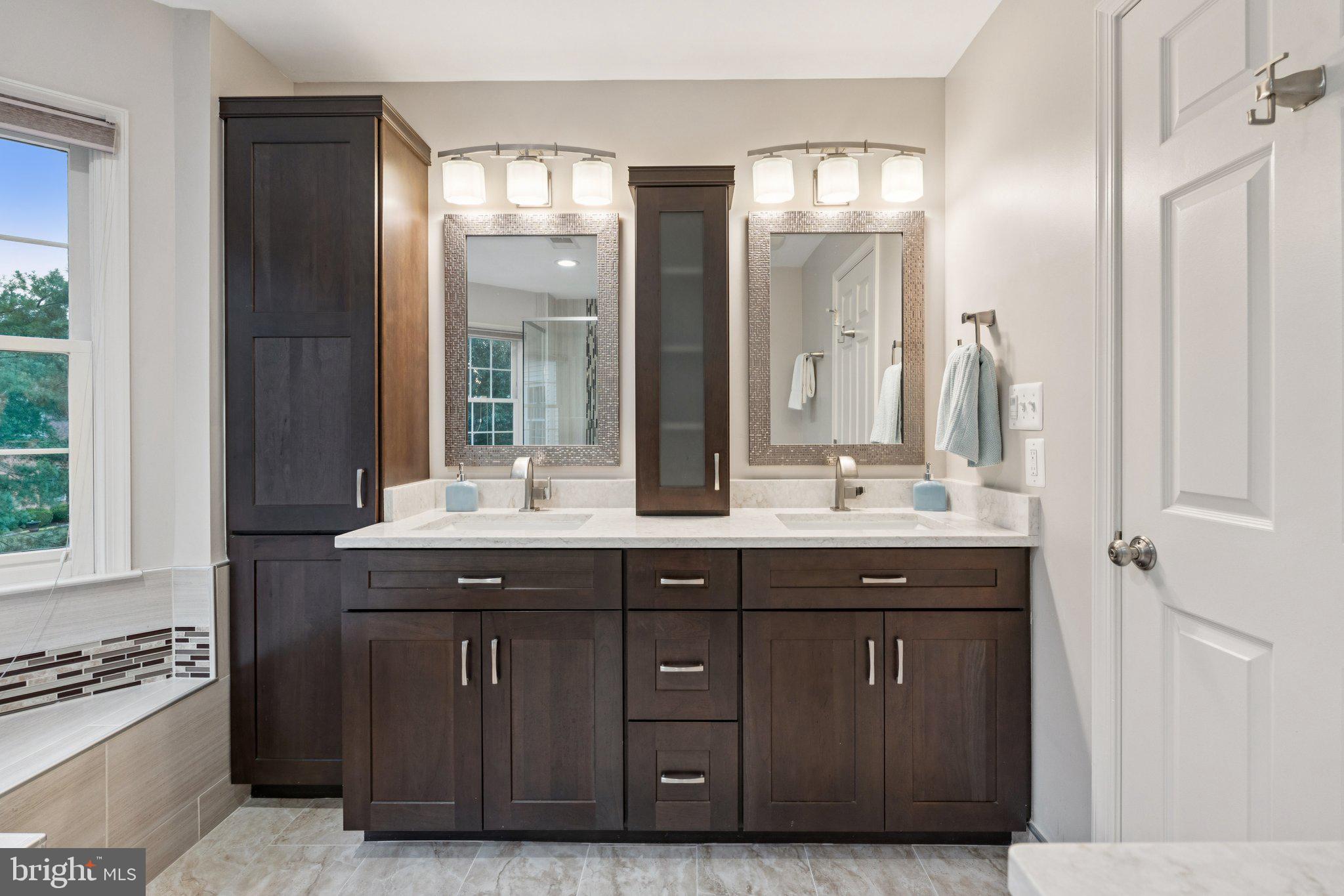 GRAND HAMPTONS - Residential