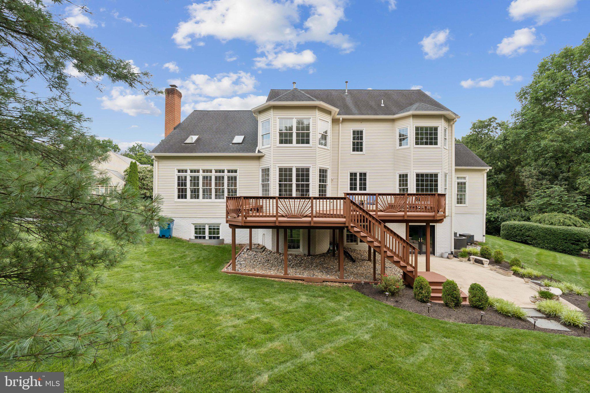 GRAND HAMPTONS - Residential