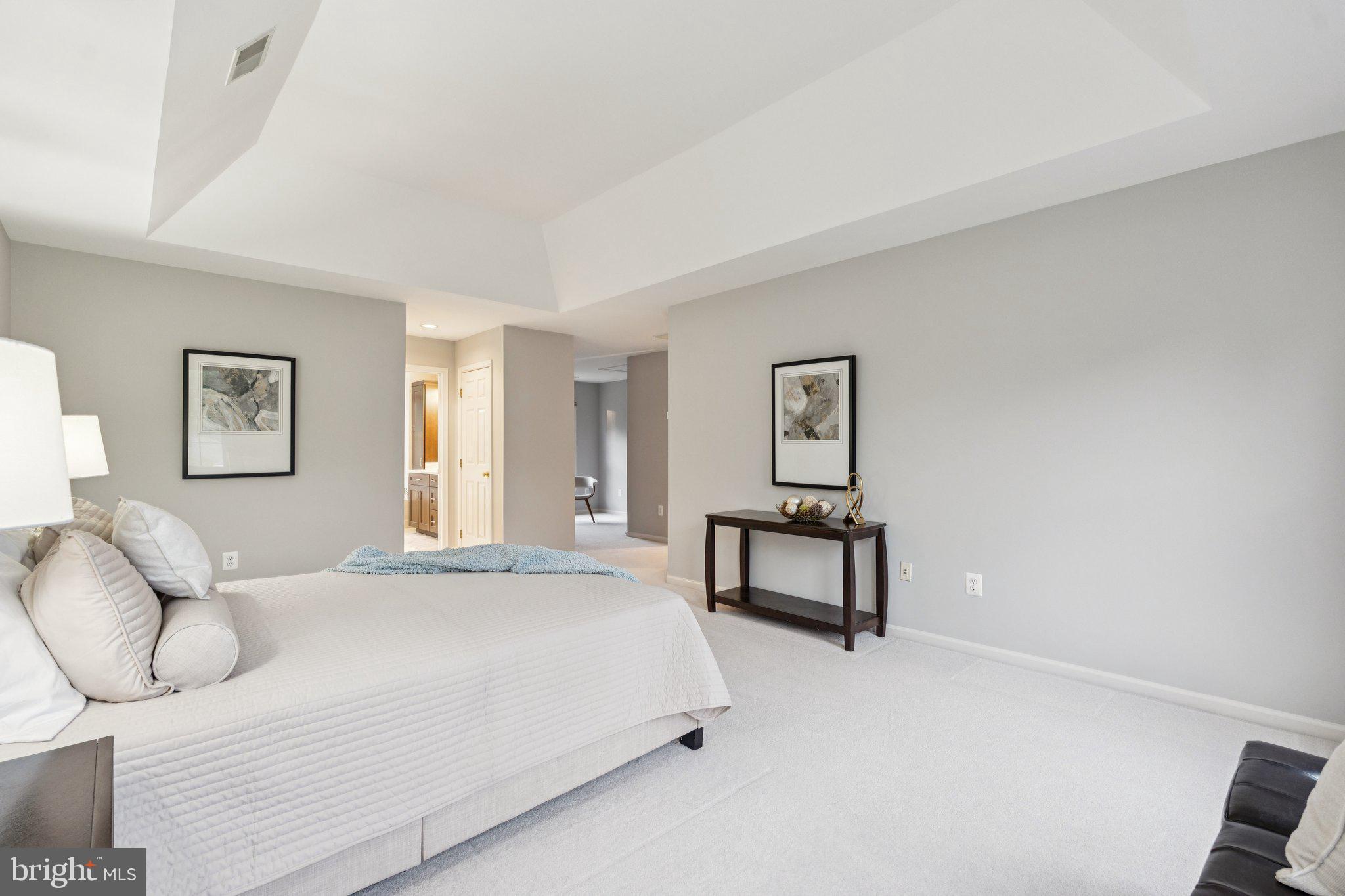 GRAND HAMPTONS - Residential