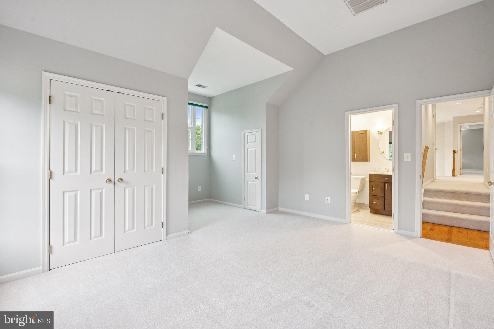 GRAND HAMPTONS - Residential