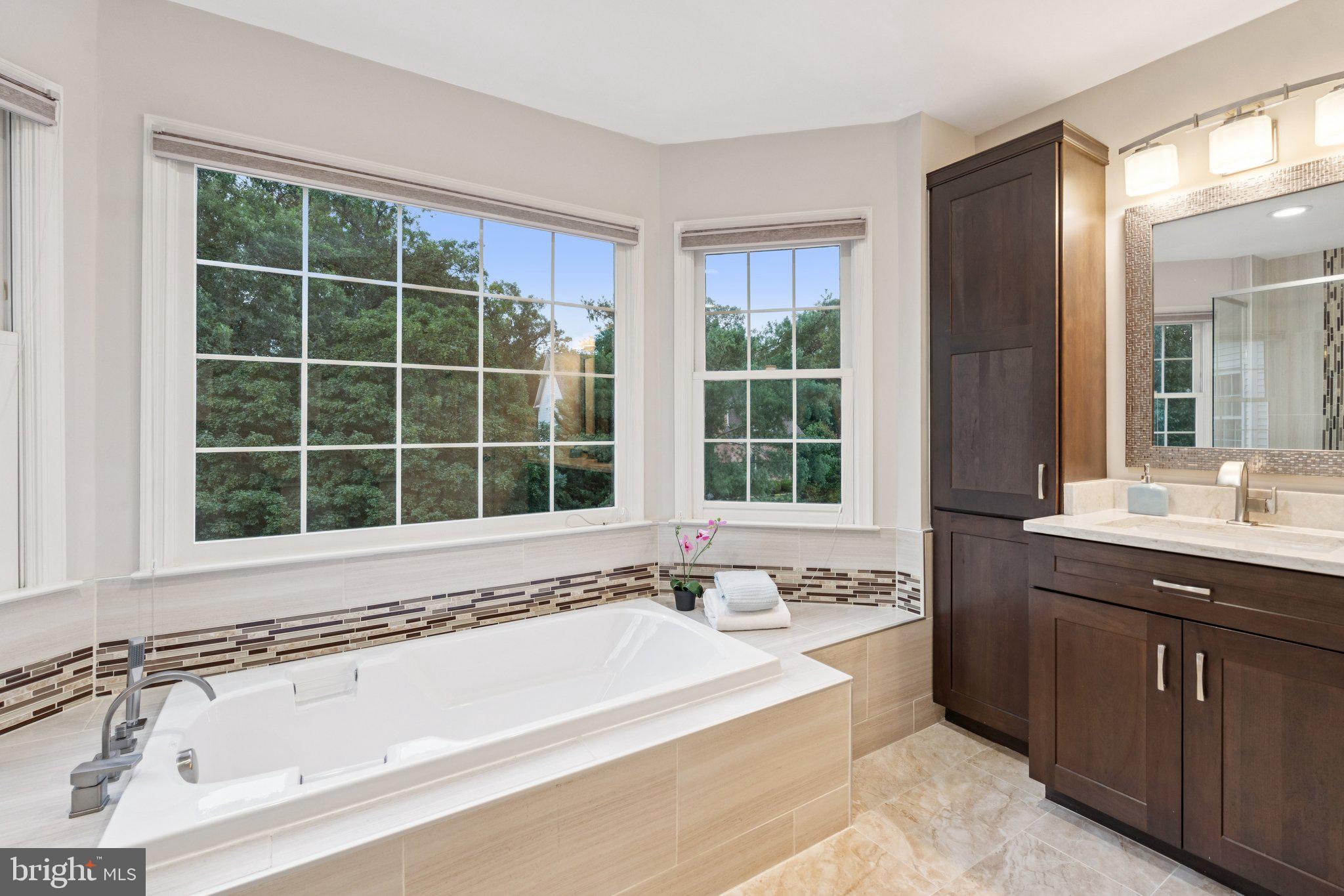 GRAND HAMPTONS - Residential