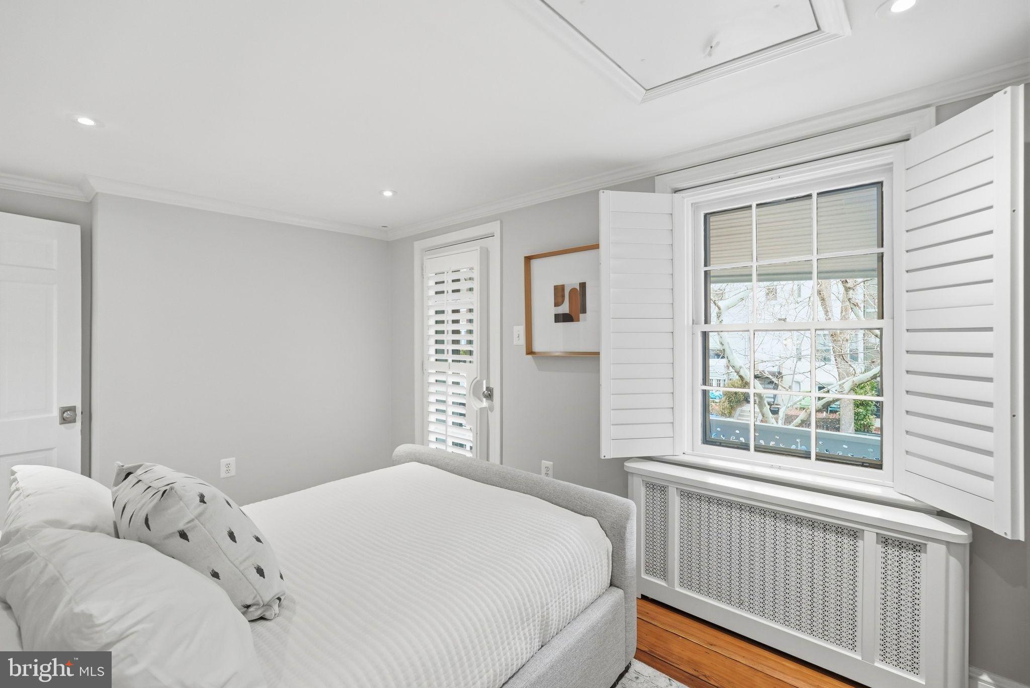GEORGETOWN - Residential