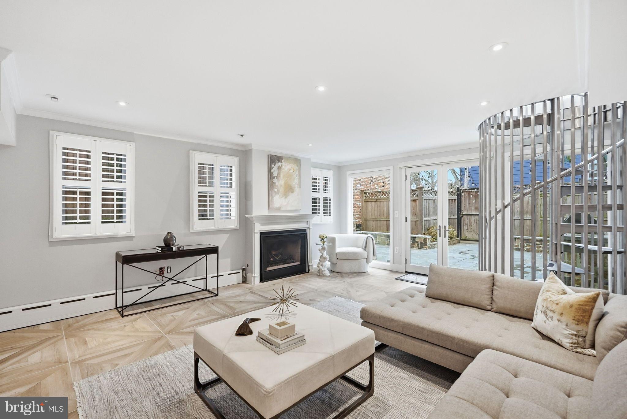 GEORGETOWN - Residential