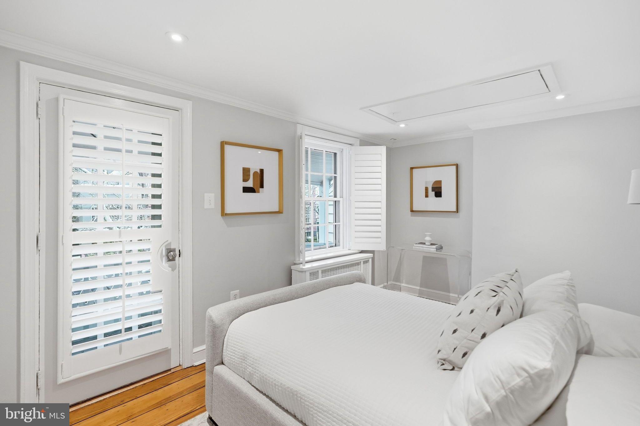 GEORGETOWN - Residential