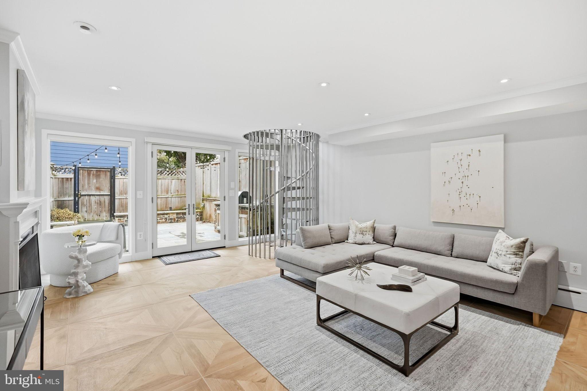 GEORGETOWN - Residential