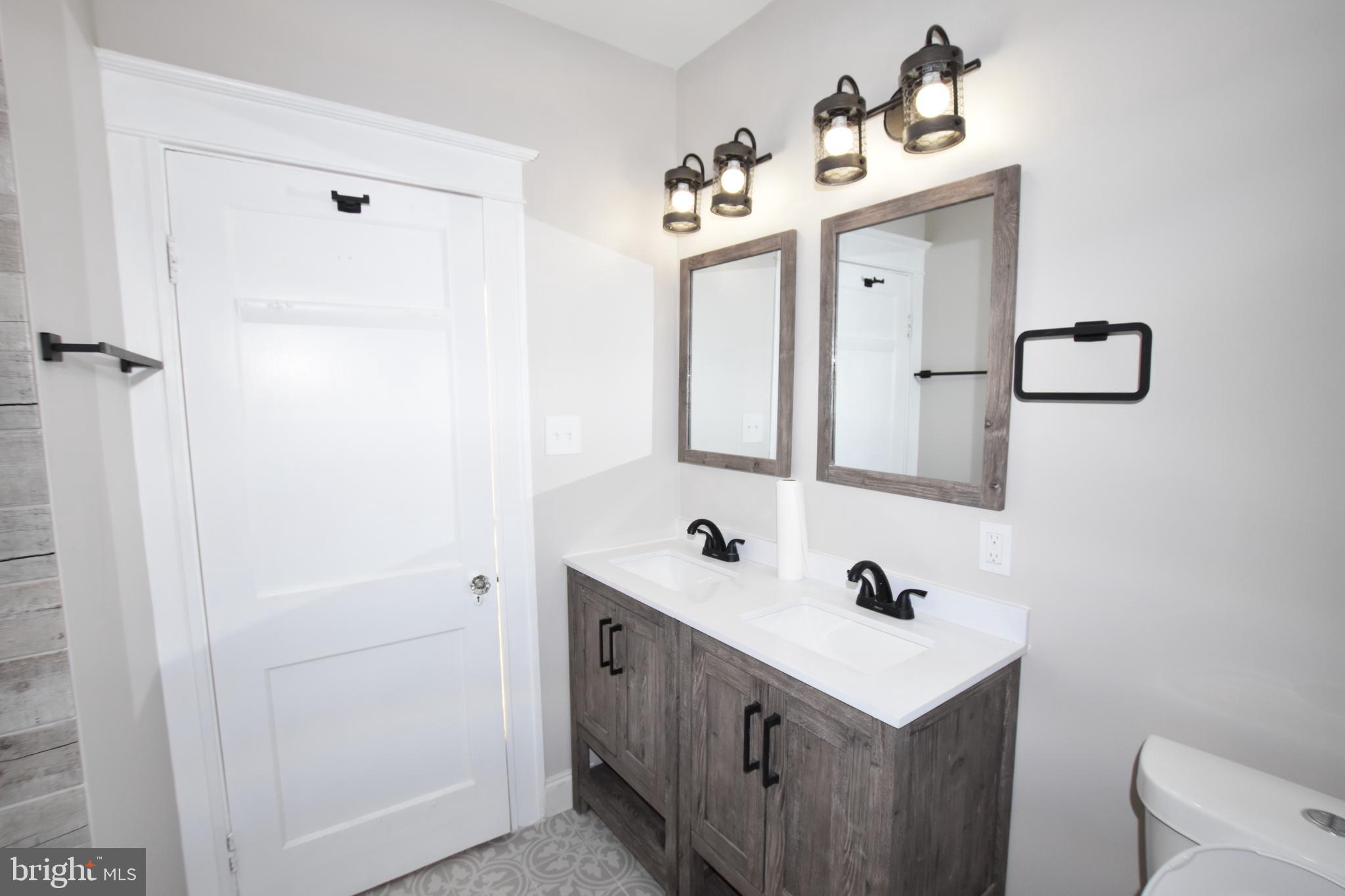 VIOLETVILLE - Residential Lease