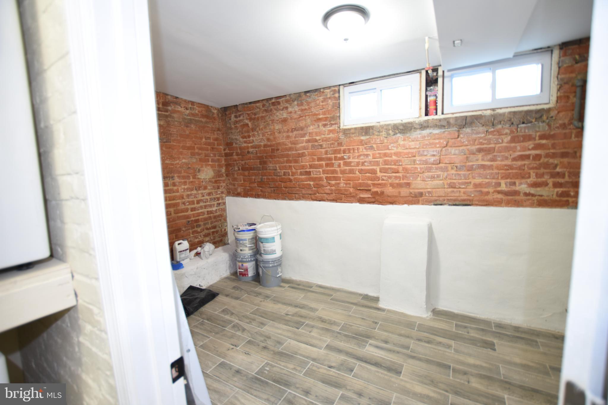 VIOLETVILLE - Residential Lease