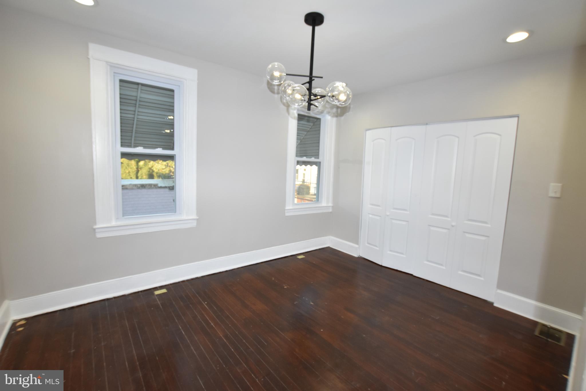 VIOLETVILLE - Residential Lease