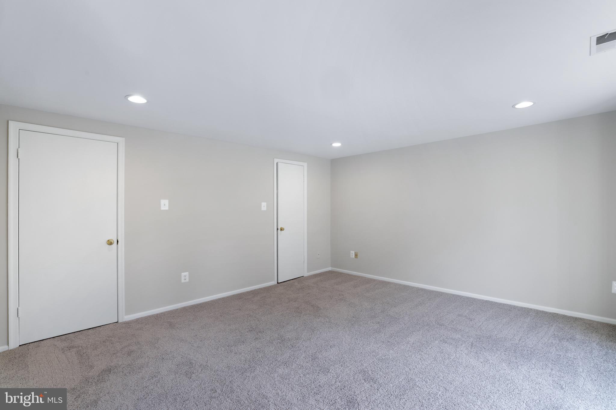 FAIR WOODS - Residential