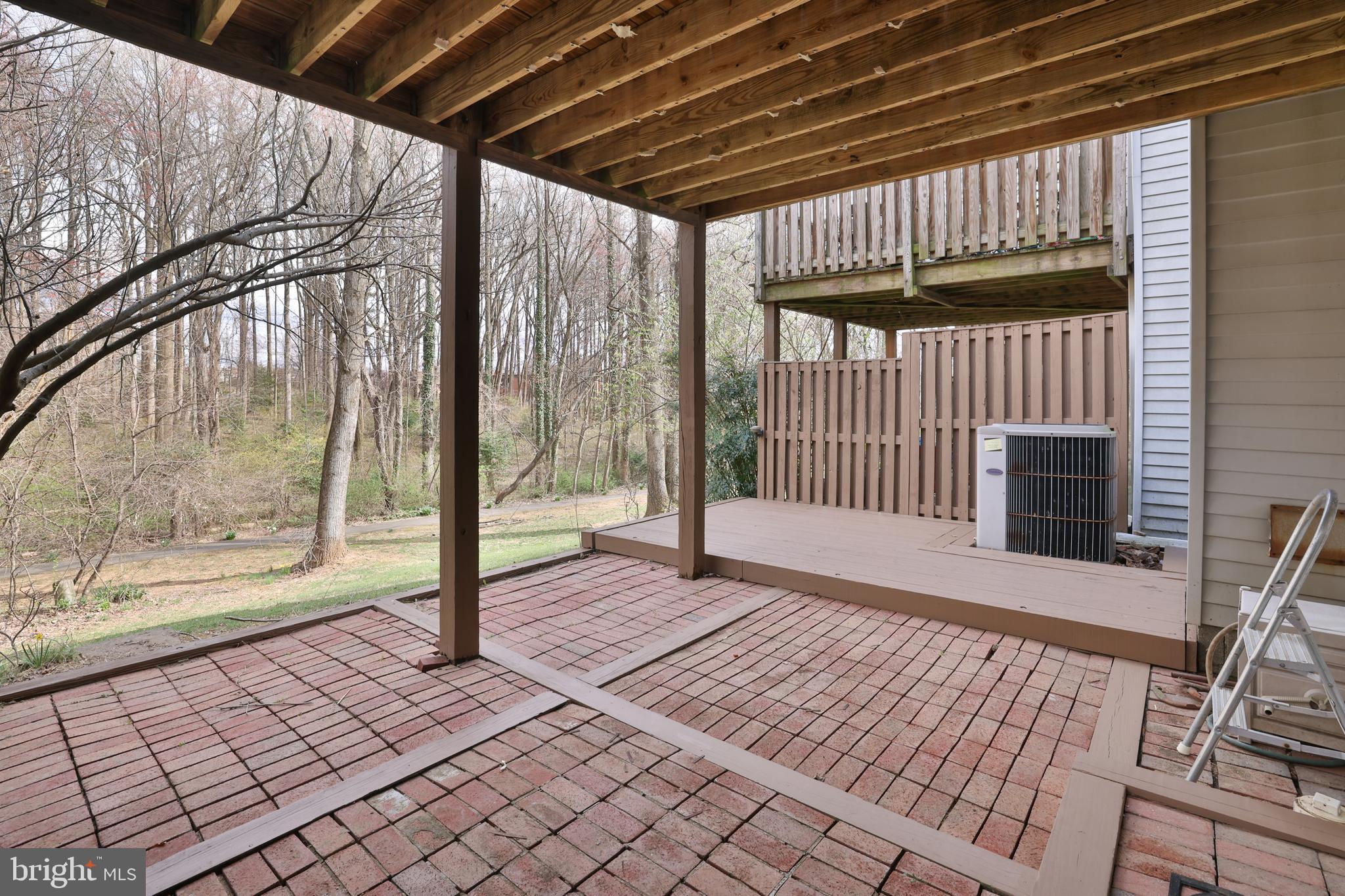 FAIR WOODS - Residential