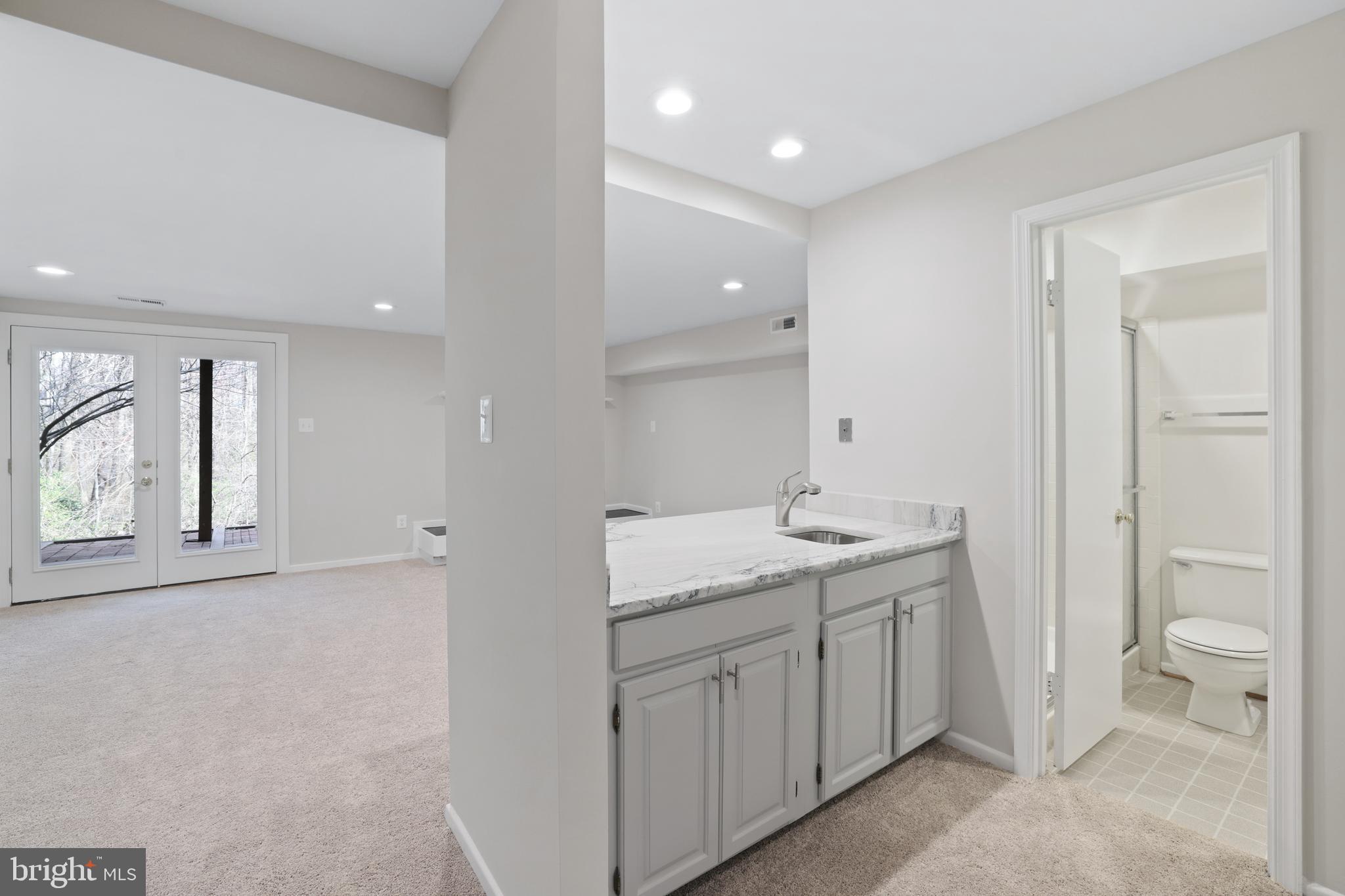 FAIR WOODS - Residential