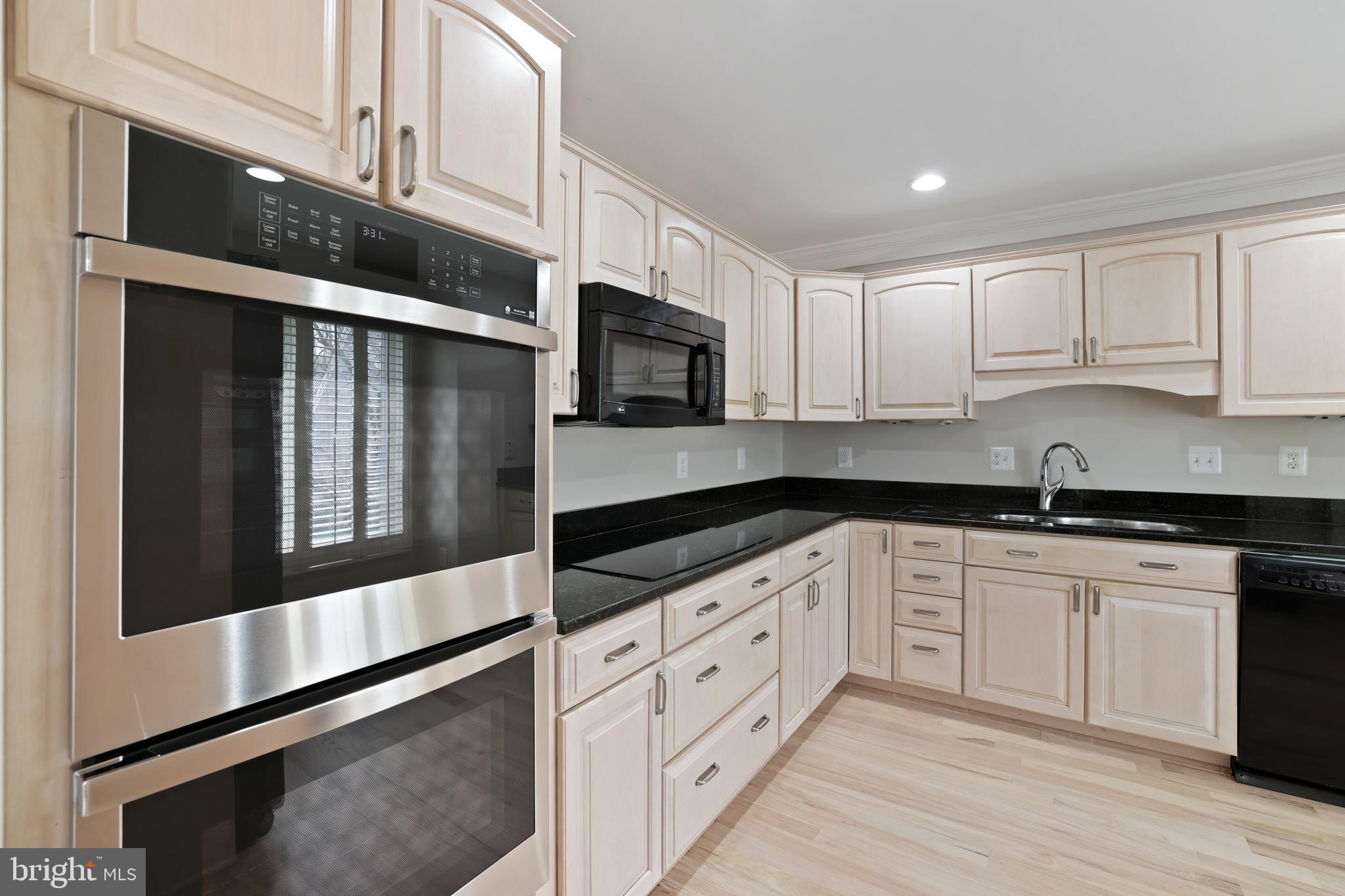 FAIR WOODS - Residential