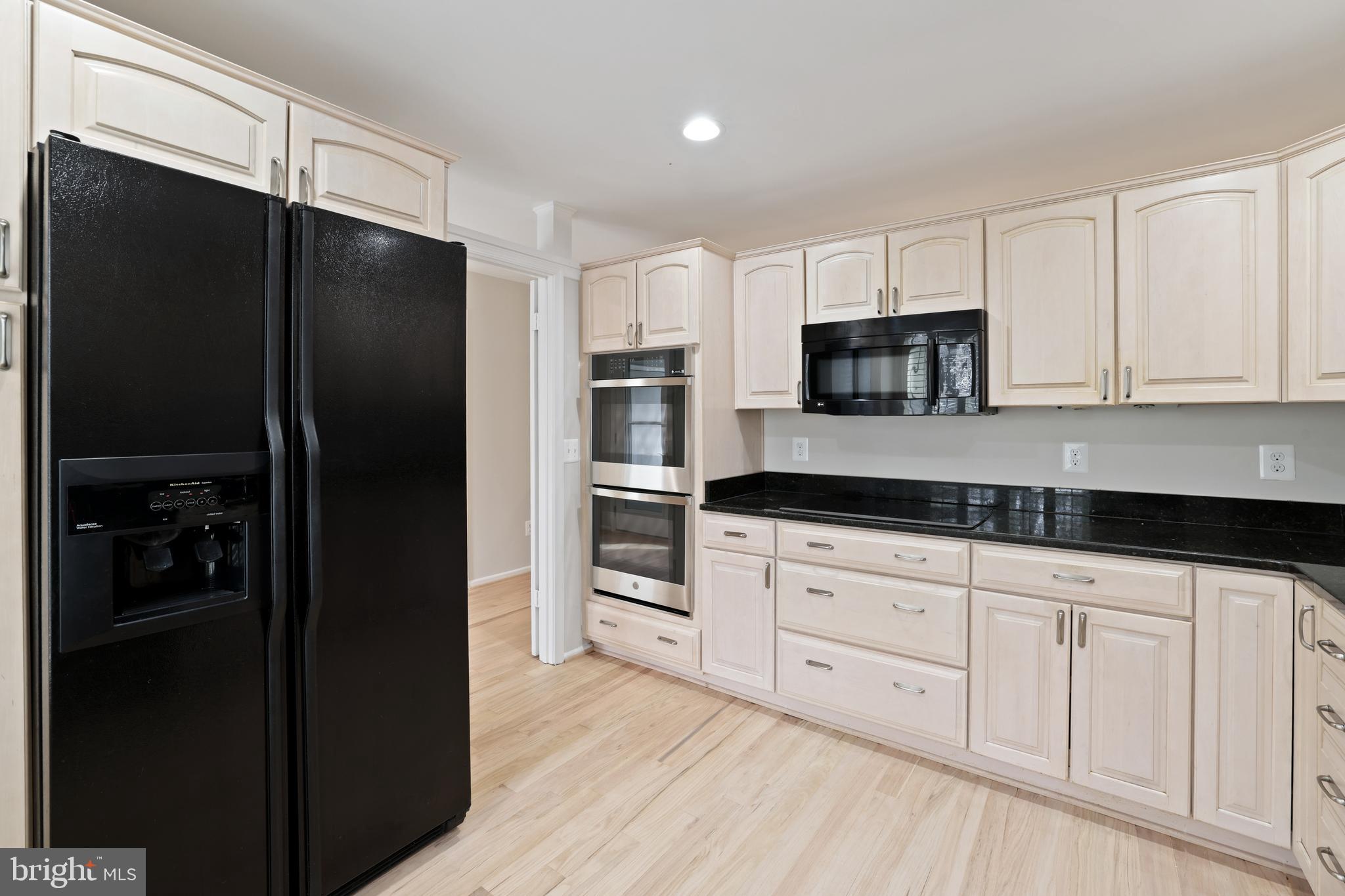 FAIR WOODS - Residential