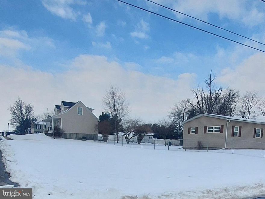 READY TO BUILD YOUR DREAM HOME........Corner lot in Taneytown.  Borders on Commerce St and Reaverton Ave.  You will need to hook up to city water and sewer.