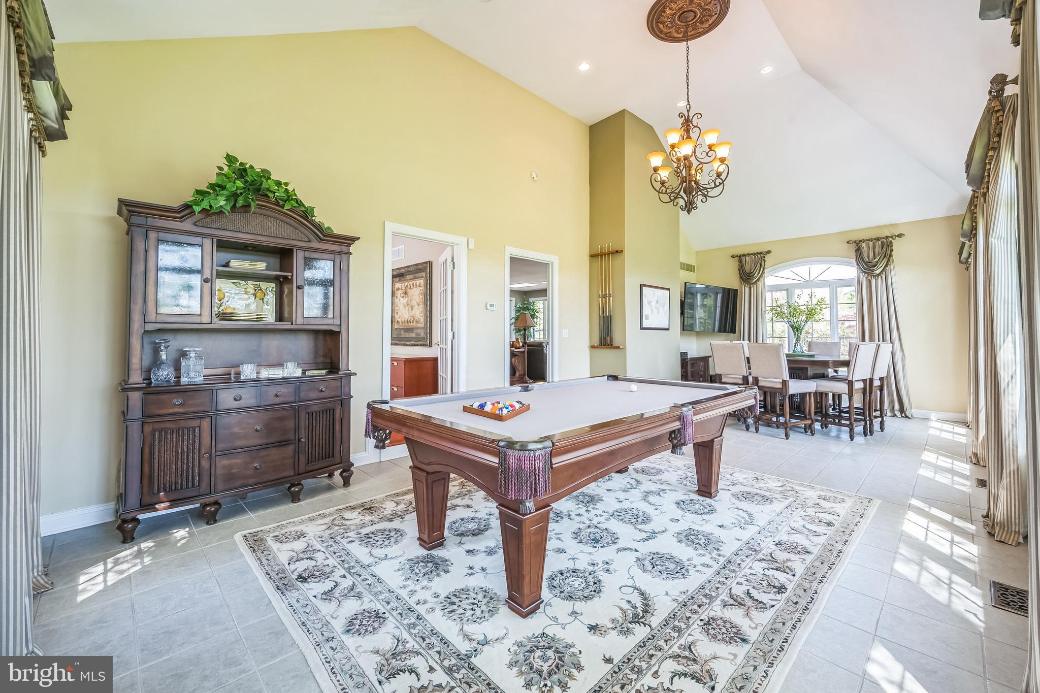 RIVER CROSSING - Residential