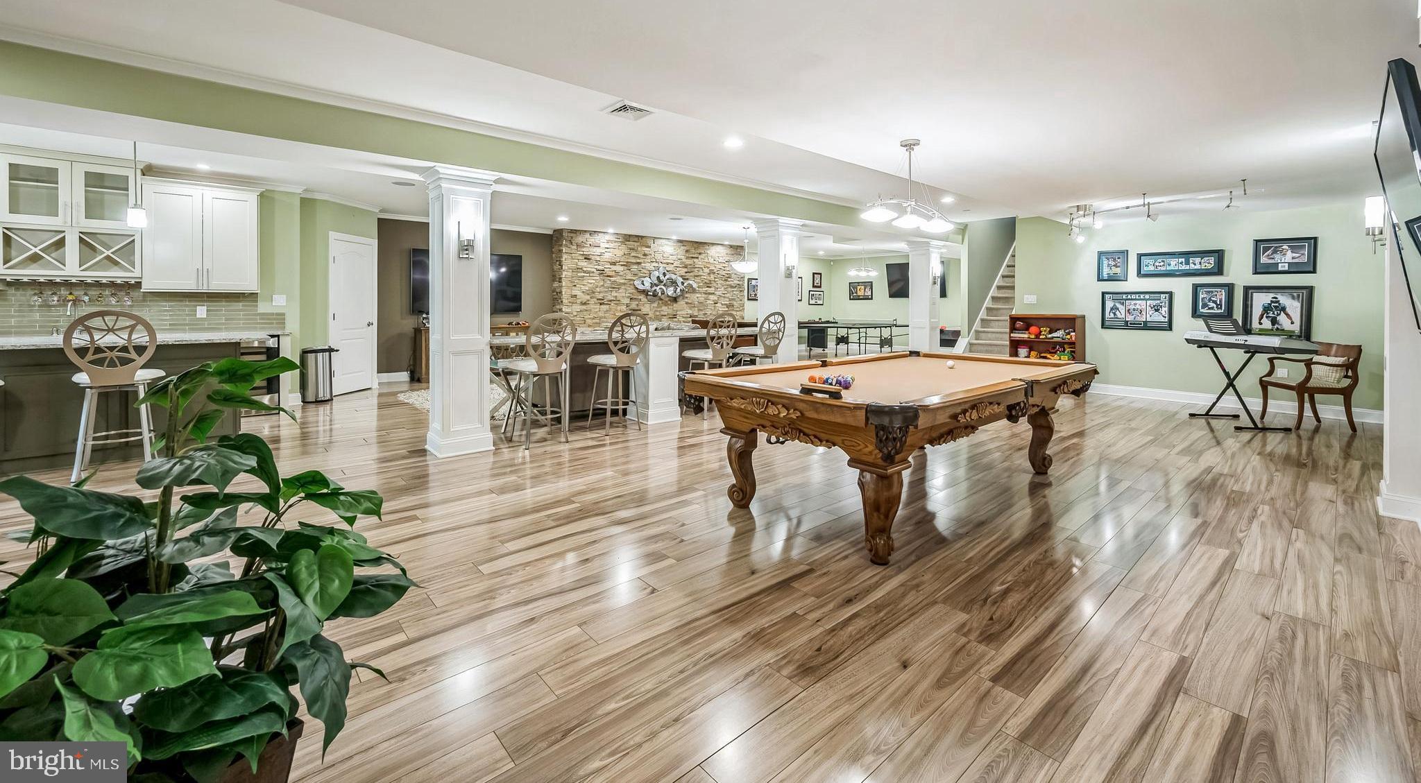 RIVER CROSSING - Residential