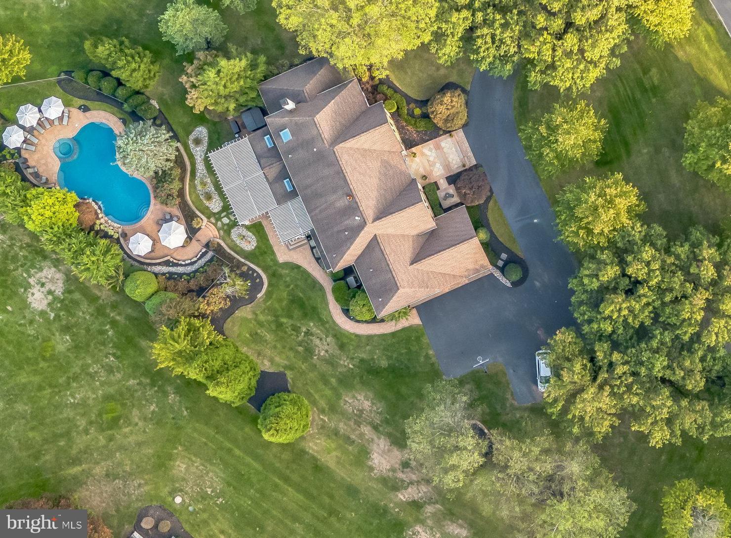 RIVER CROSSING - Residential