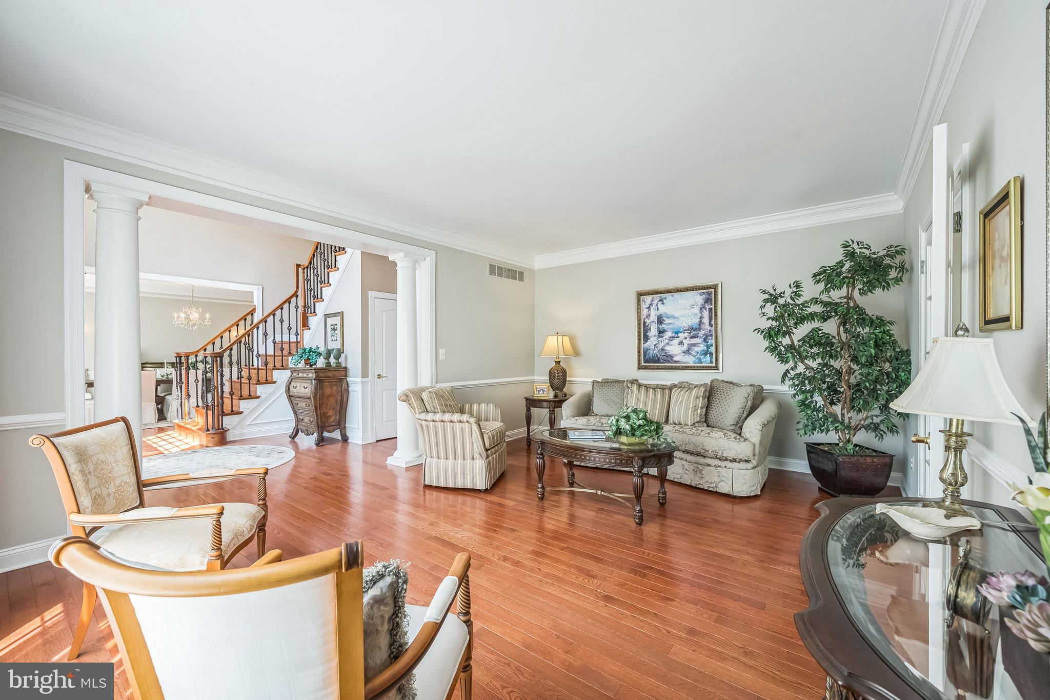 55 WOODSIDE LANE