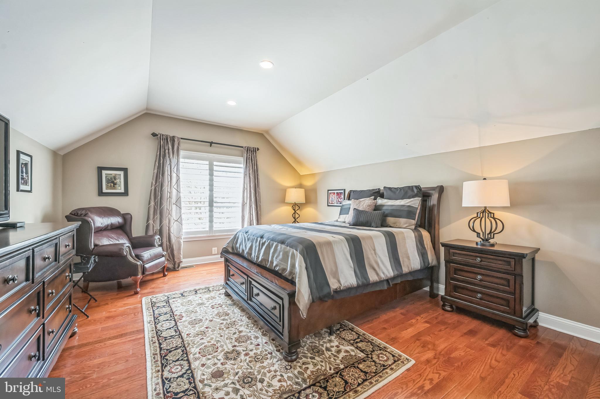 RIVER CROSSING - Residential