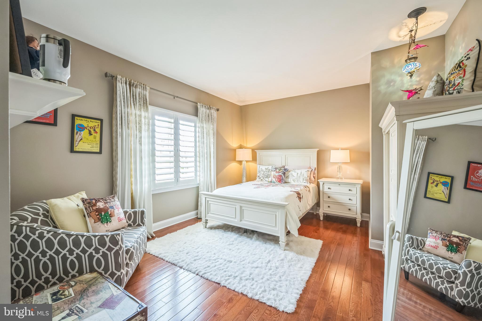 RIVER CROSSING - Residential