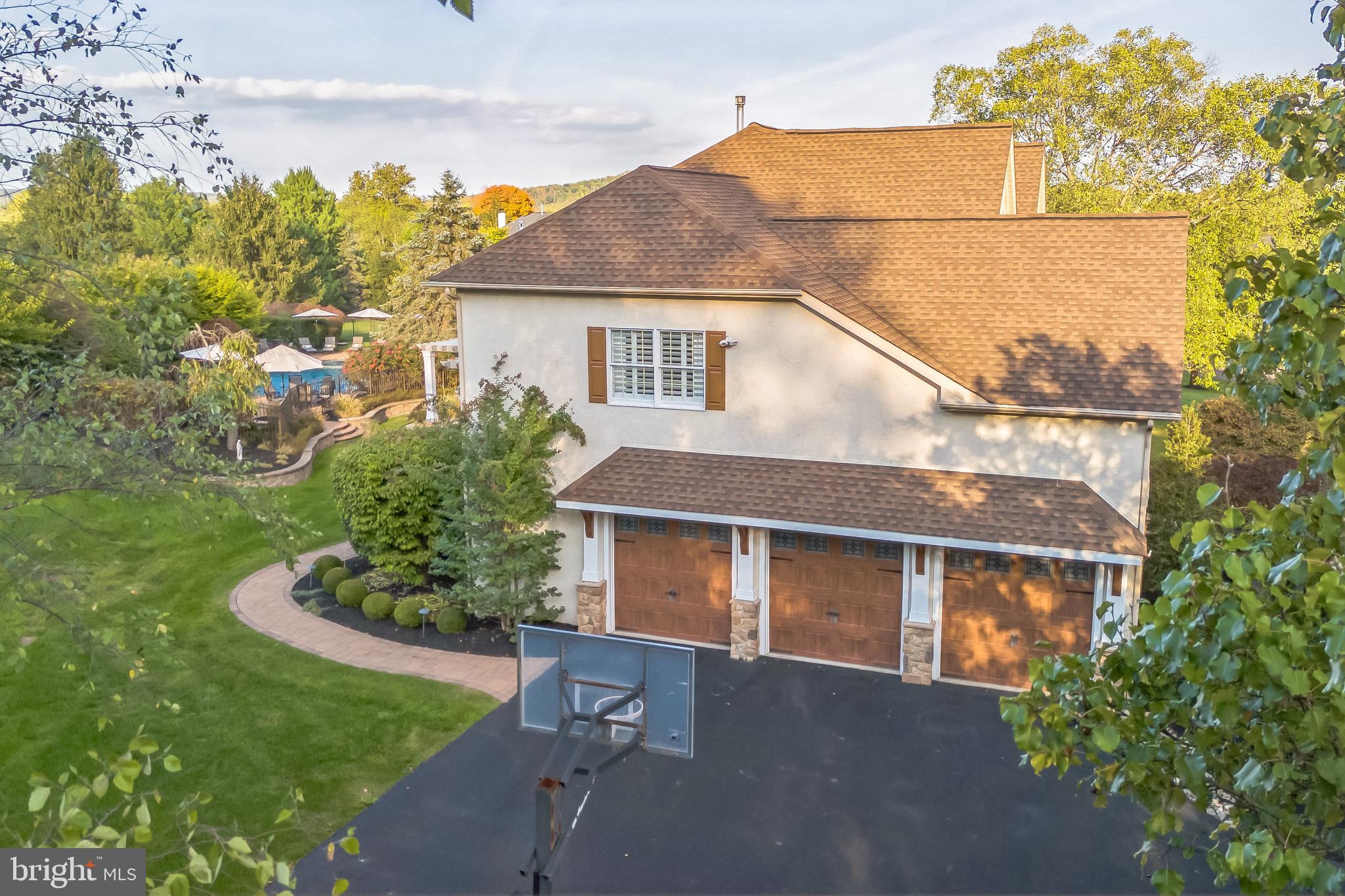 RIVER CROSSING - Residential