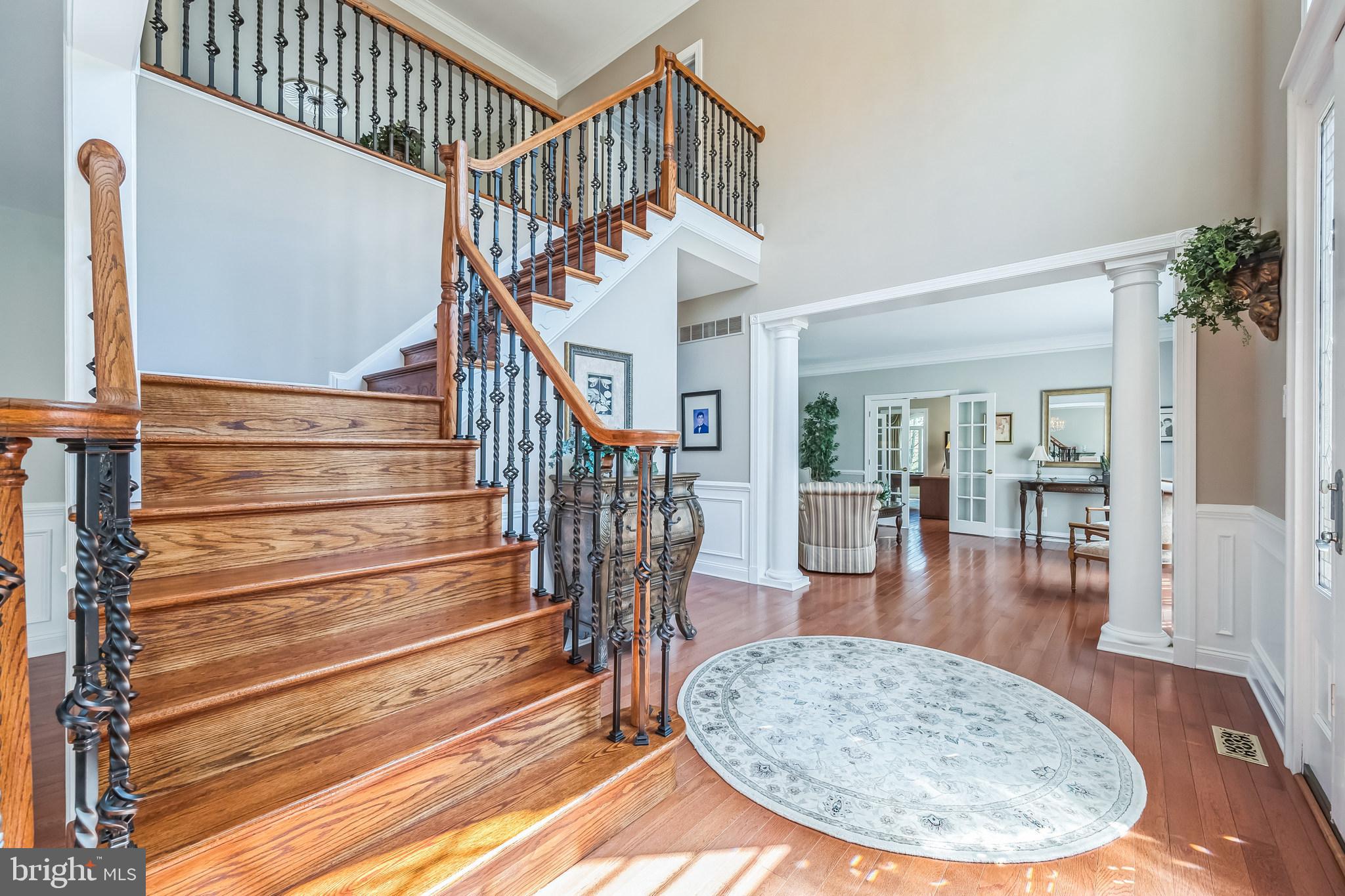 55 WOODSIDE LANE