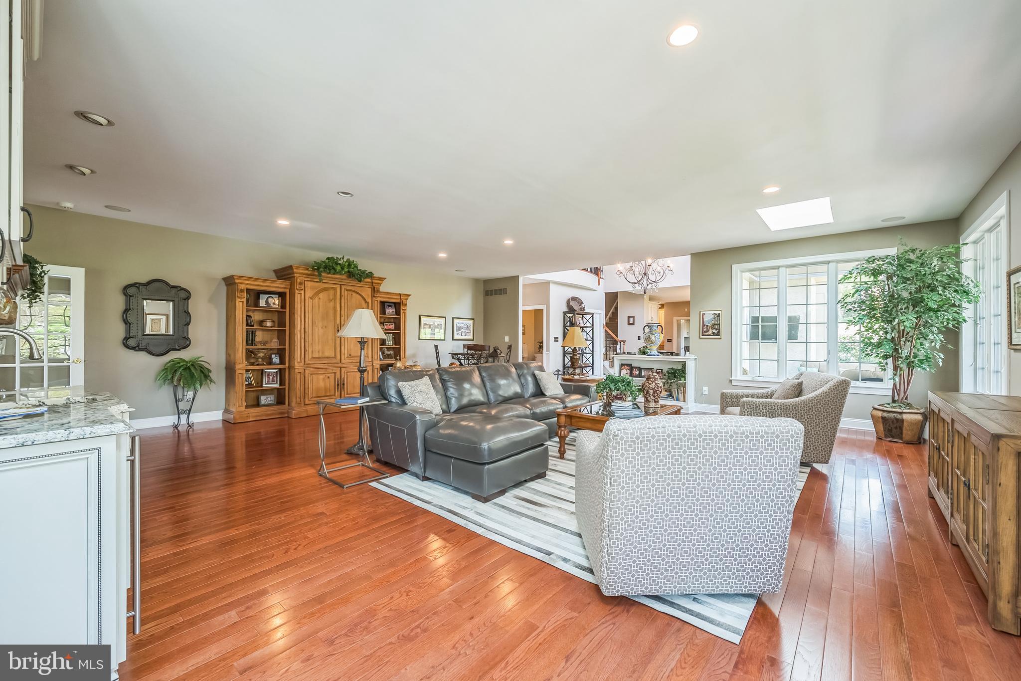 RIVER CROSSING - Residential