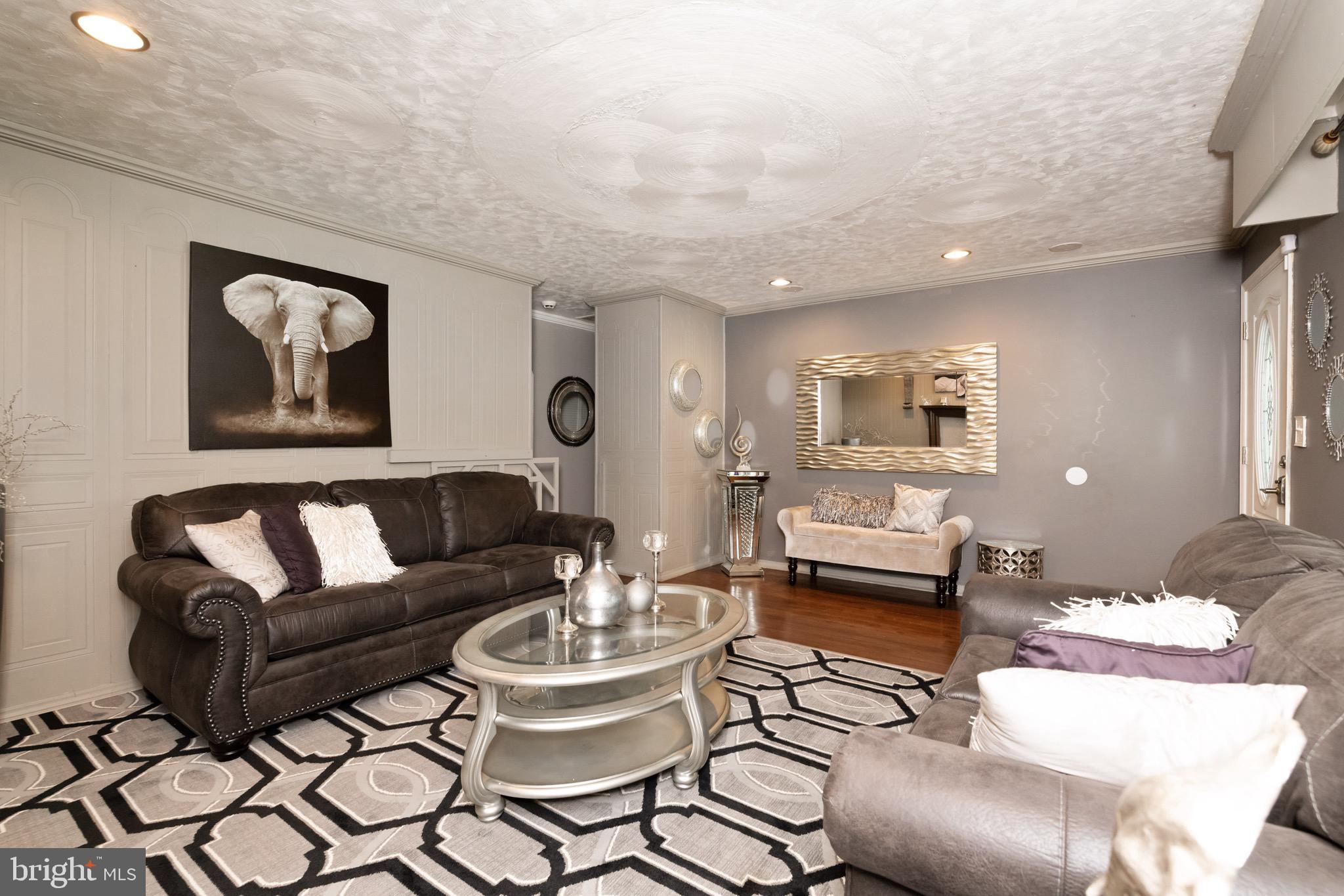 FAIRLAWN - Residential