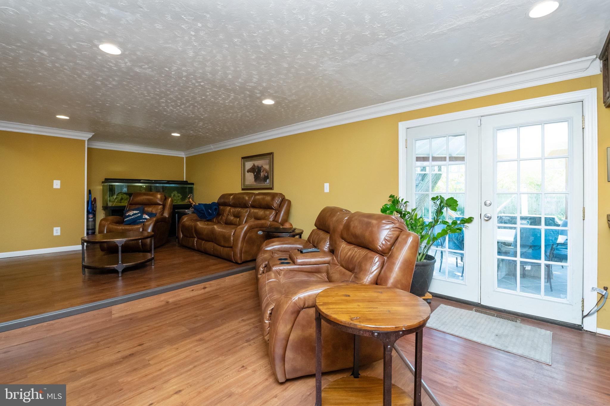 FAIRLAWN - Residential