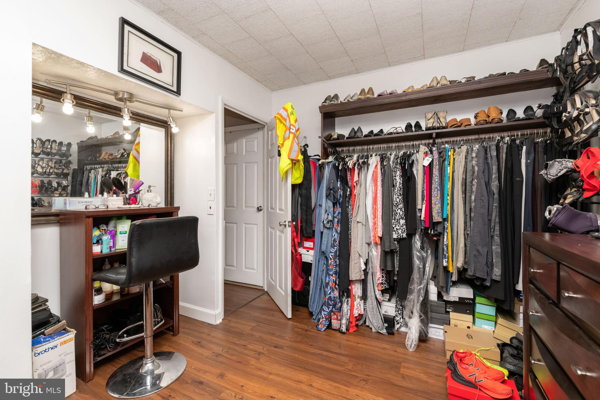 FAIRLAWN - Residential