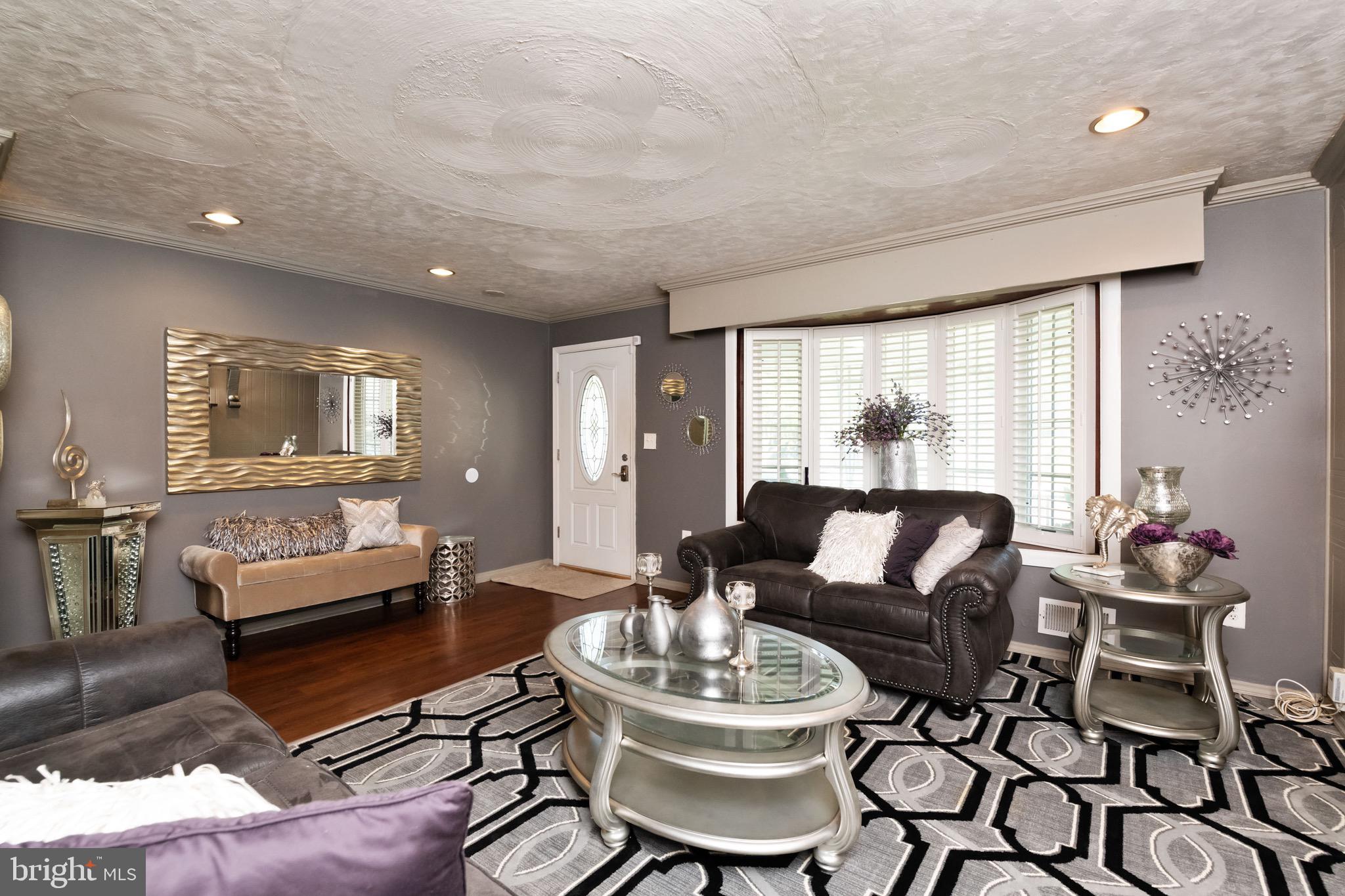 FAIRLAWN - Residential