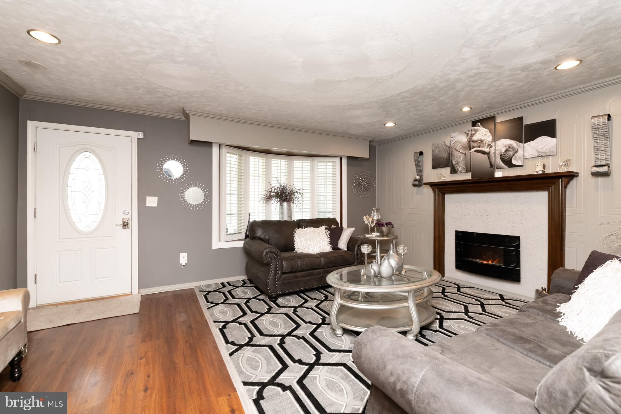 FAIRLAWN - Residential