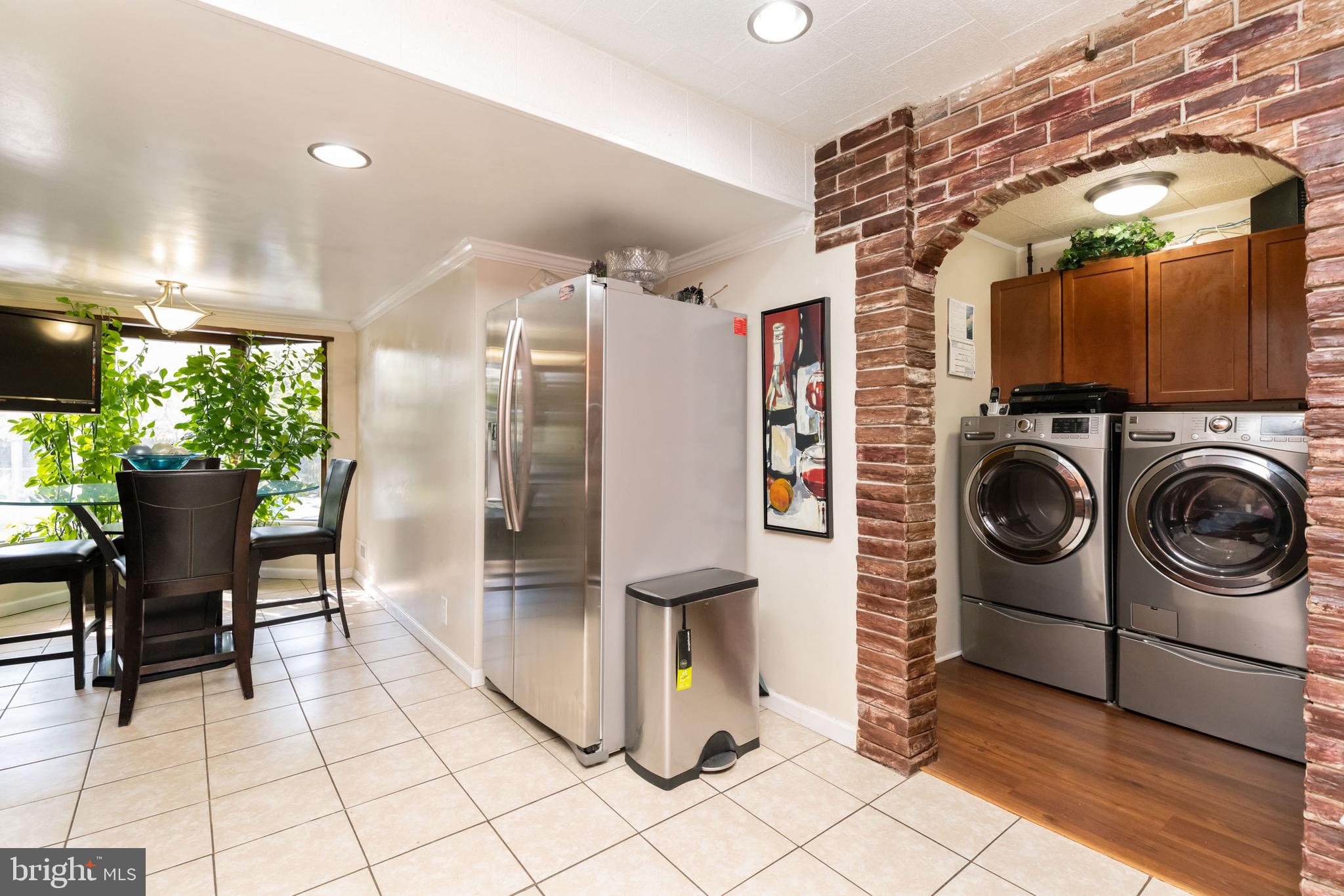 FAIRLAWN - Residential