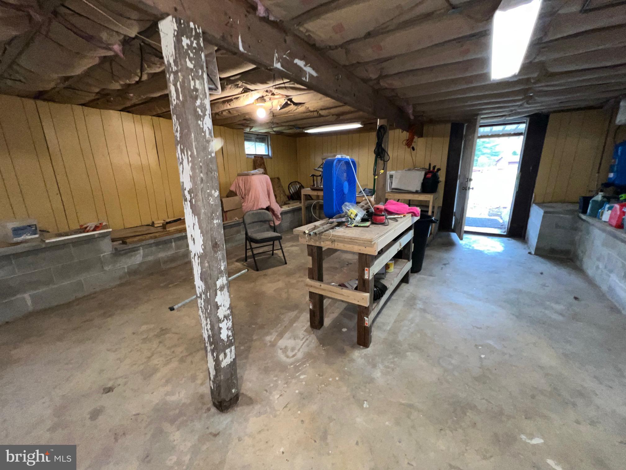 AVON BEND - Residential Lease