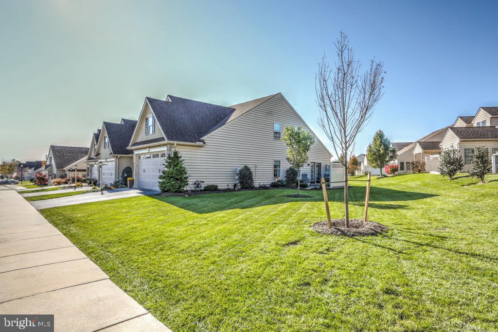 VILLAS AT ELM TREE - Residential