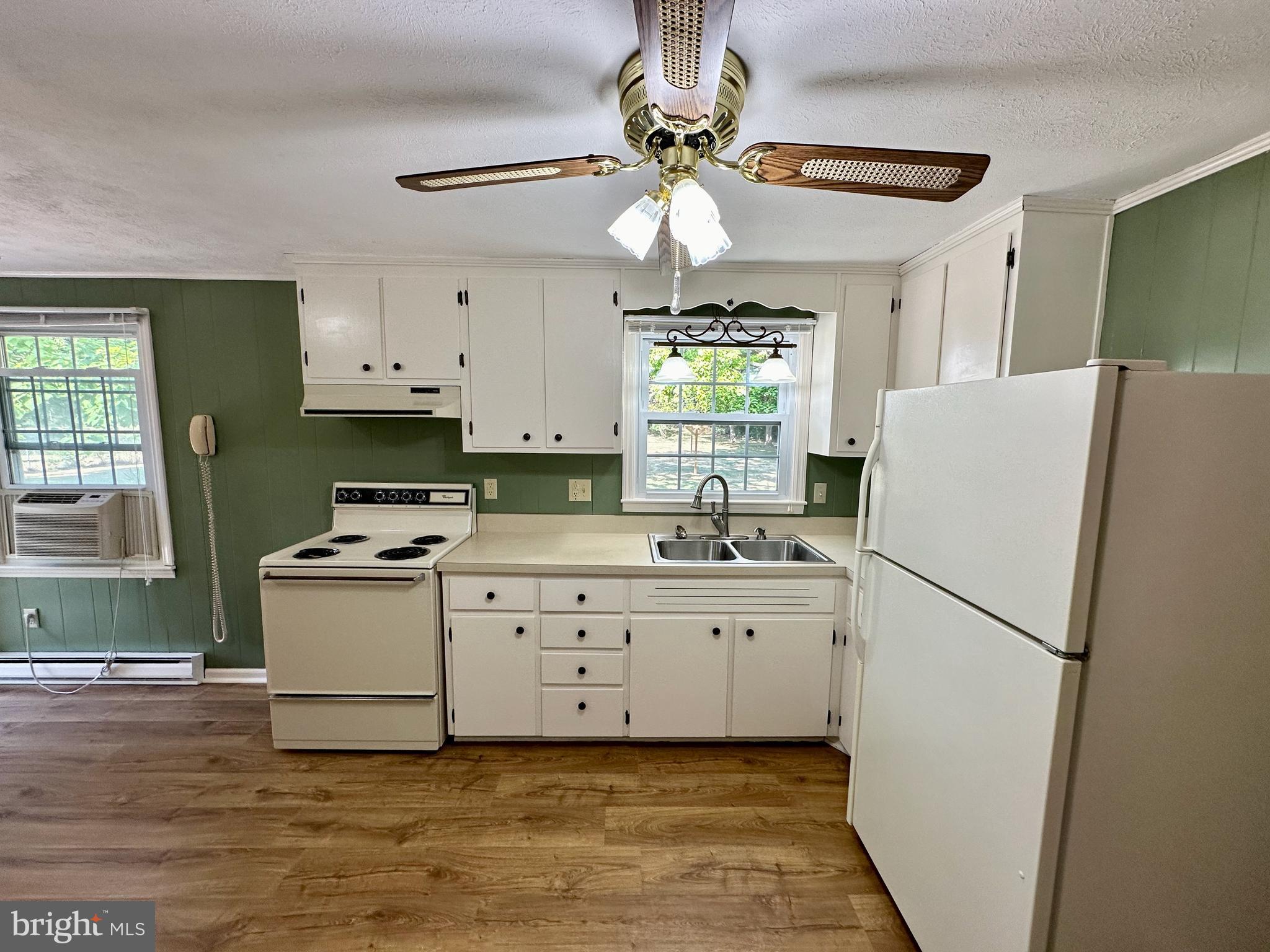 GORDONDALE - Residential Lease