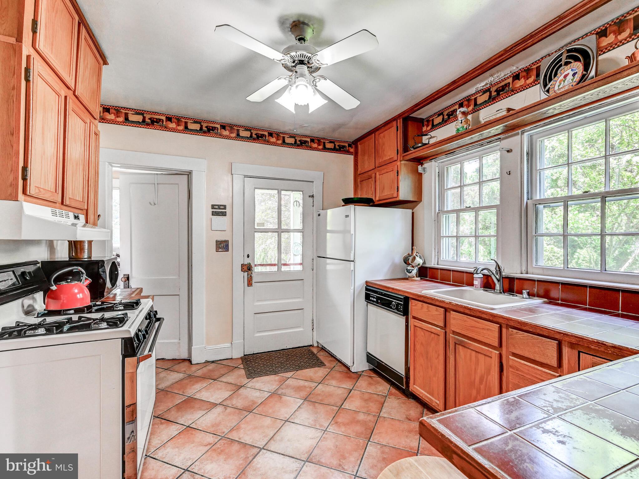 GREATER HOMELAND HISTORIC DISTRICT - Residential