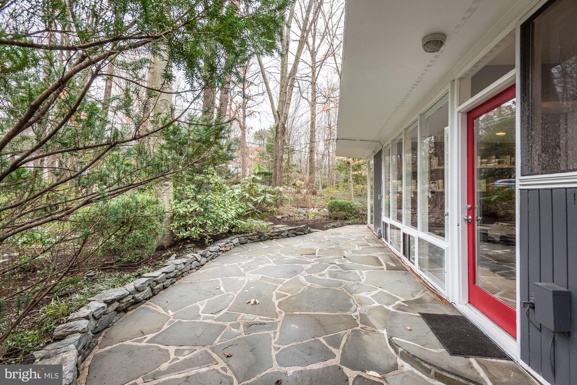 HOLLIN HILLS - Residential