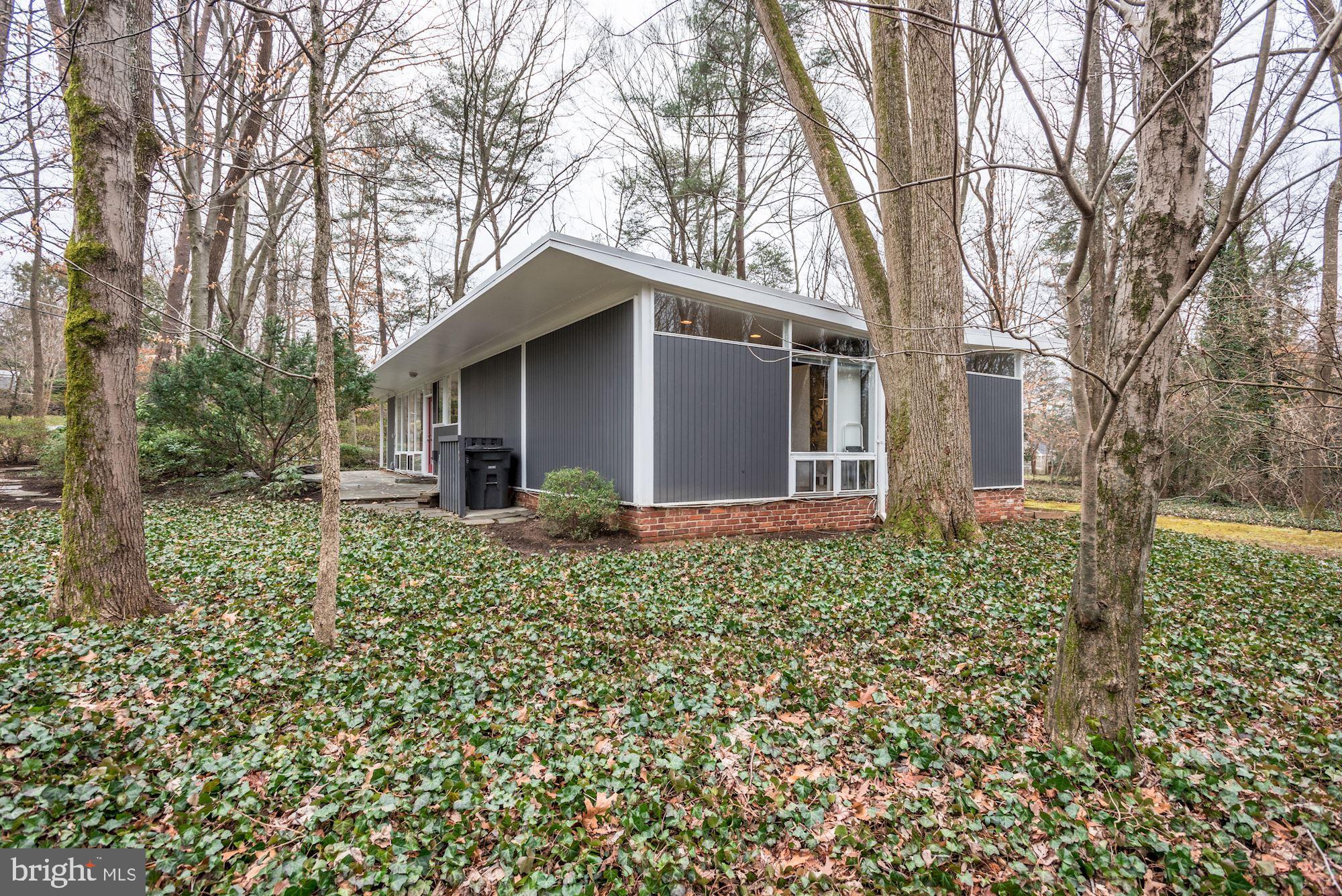 HOLLIN HILLS - Residential