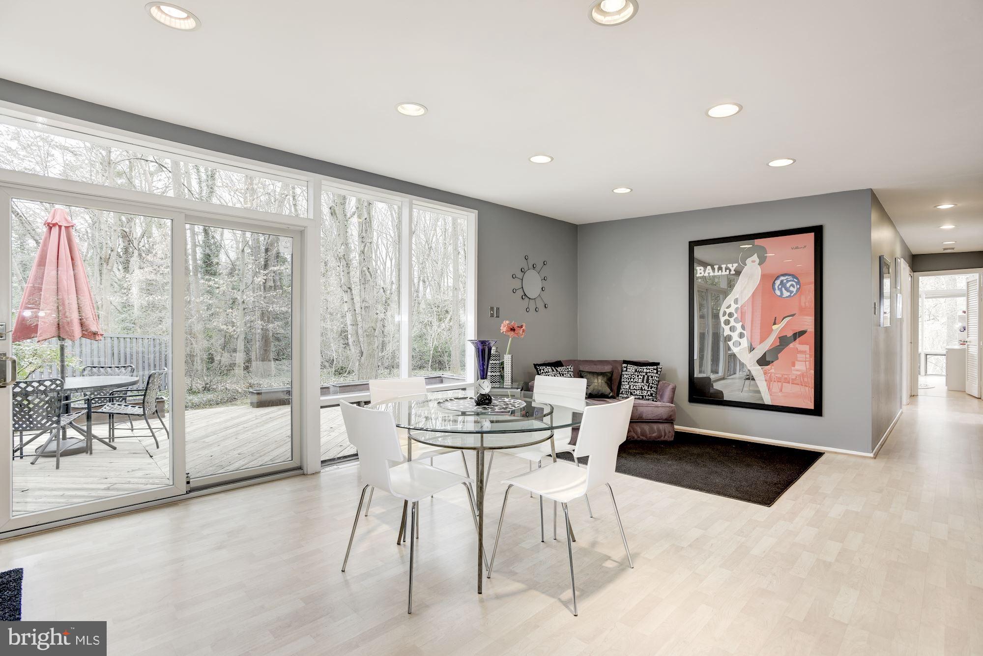 HOLLIN HILLS - Residential