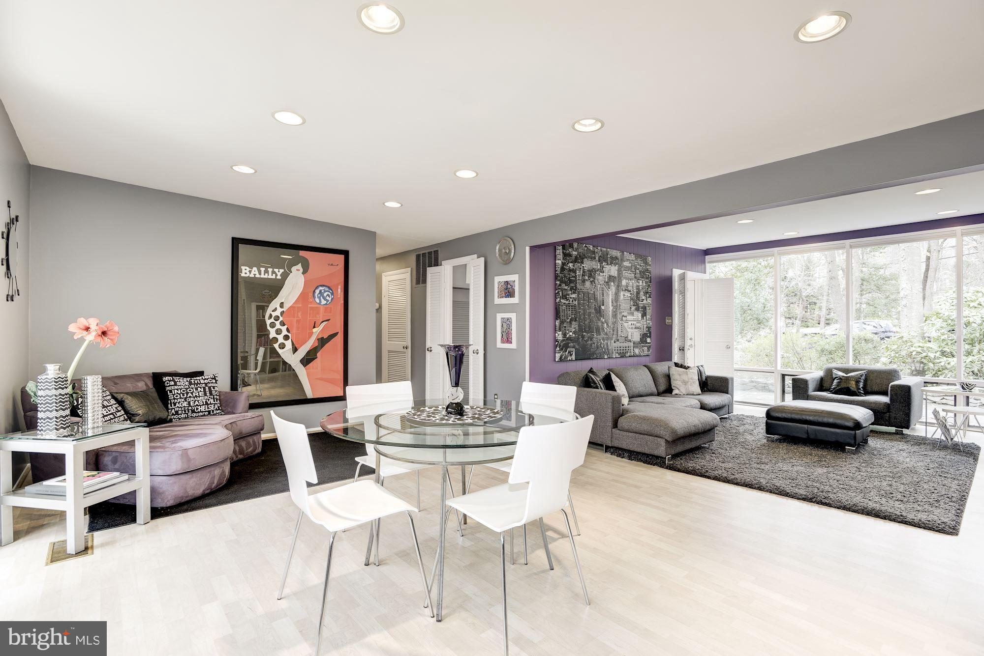 HOLLIN HILLS - Residential