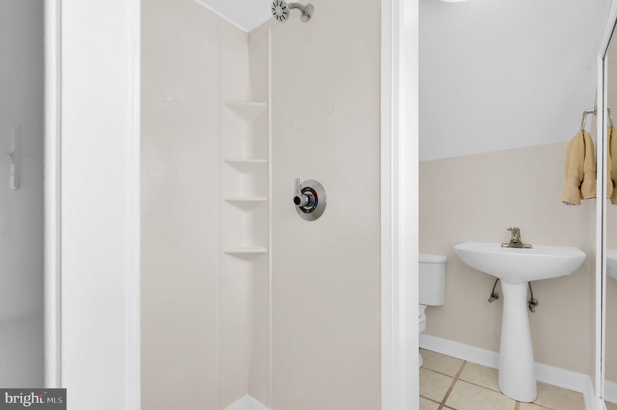 LINDEN HEIGHTS - Residential