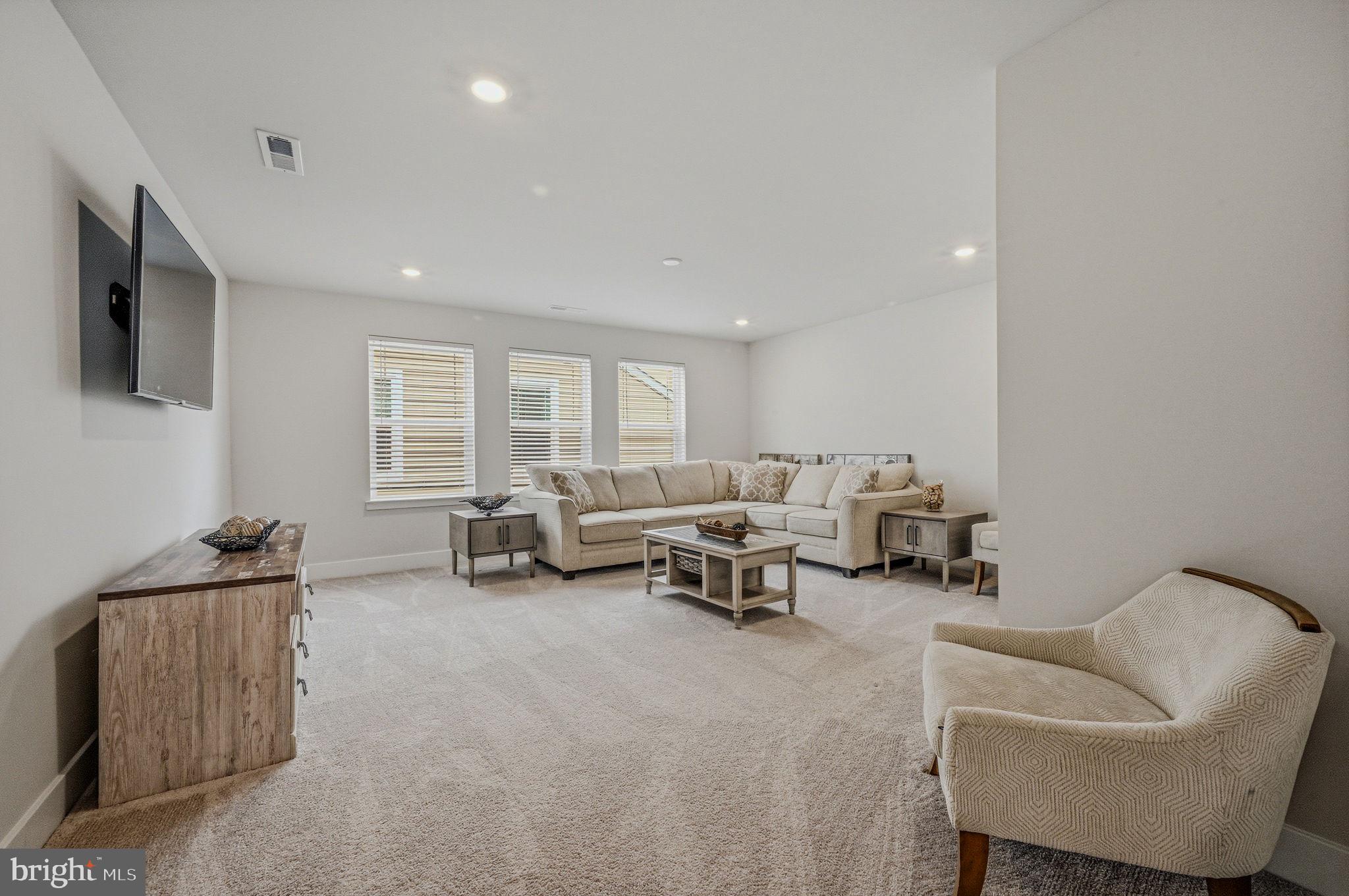 PLANTATION LAKES - Residential