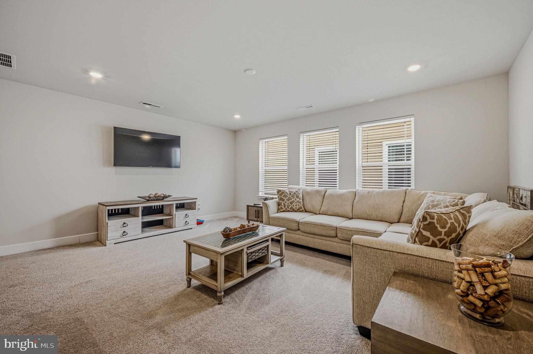 PLANTATION LAKES - Residential