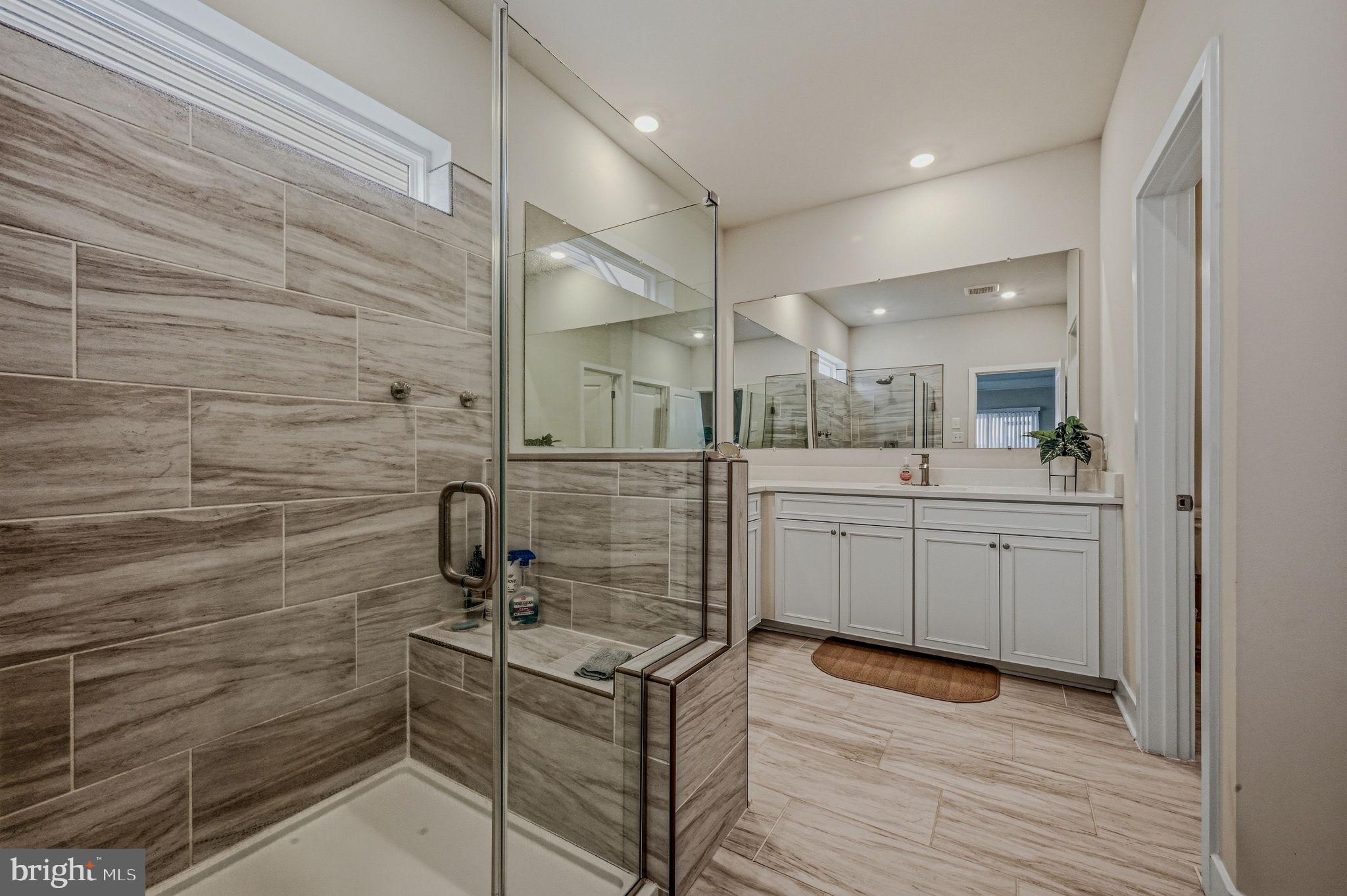 PLANTATION LAKES - Residential