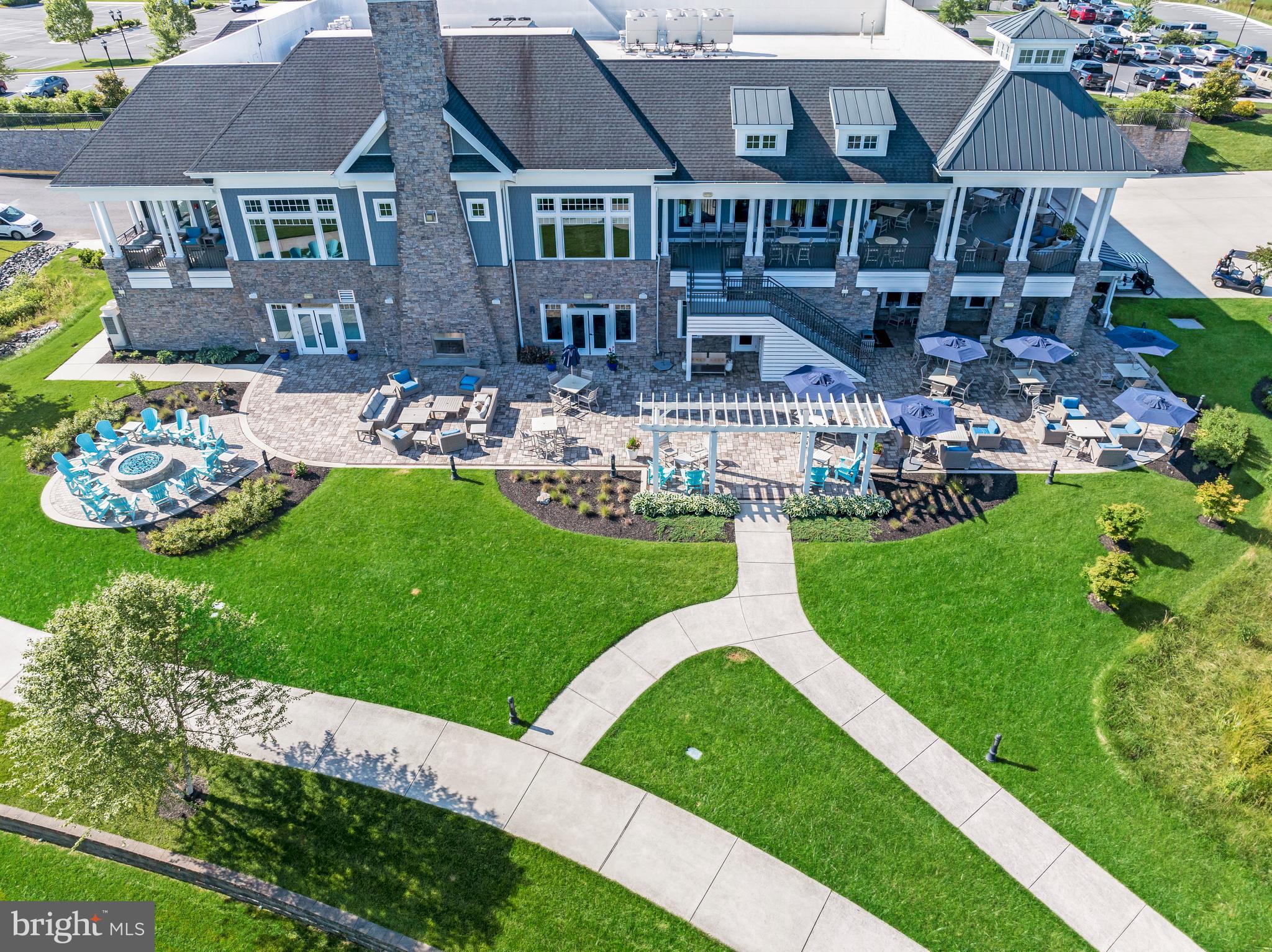 PLANTATION LAKES - Residential