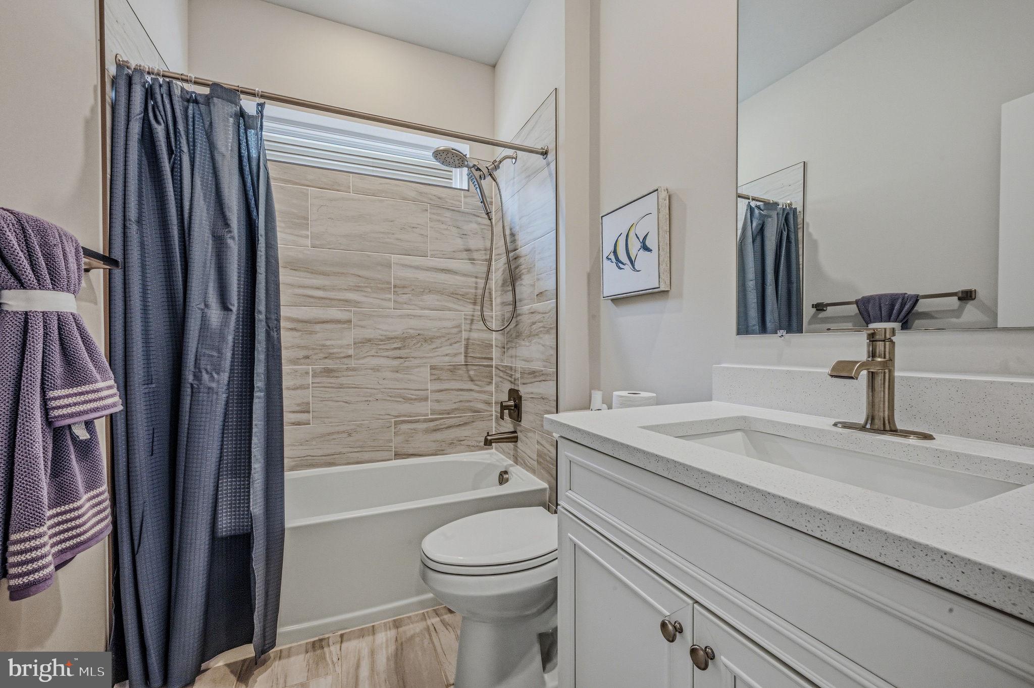 PLANTATION LAKES - Residential