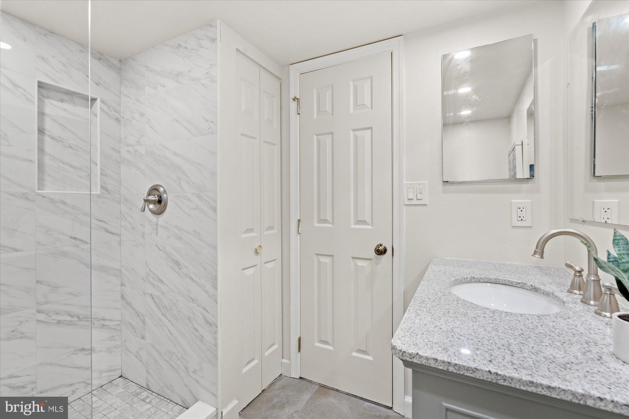 BRADDOCK PLACE - Residential