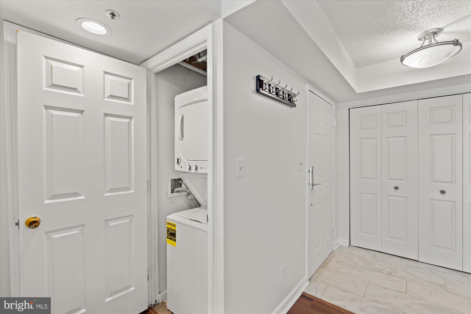 BRADDOCK PLACE - Residential