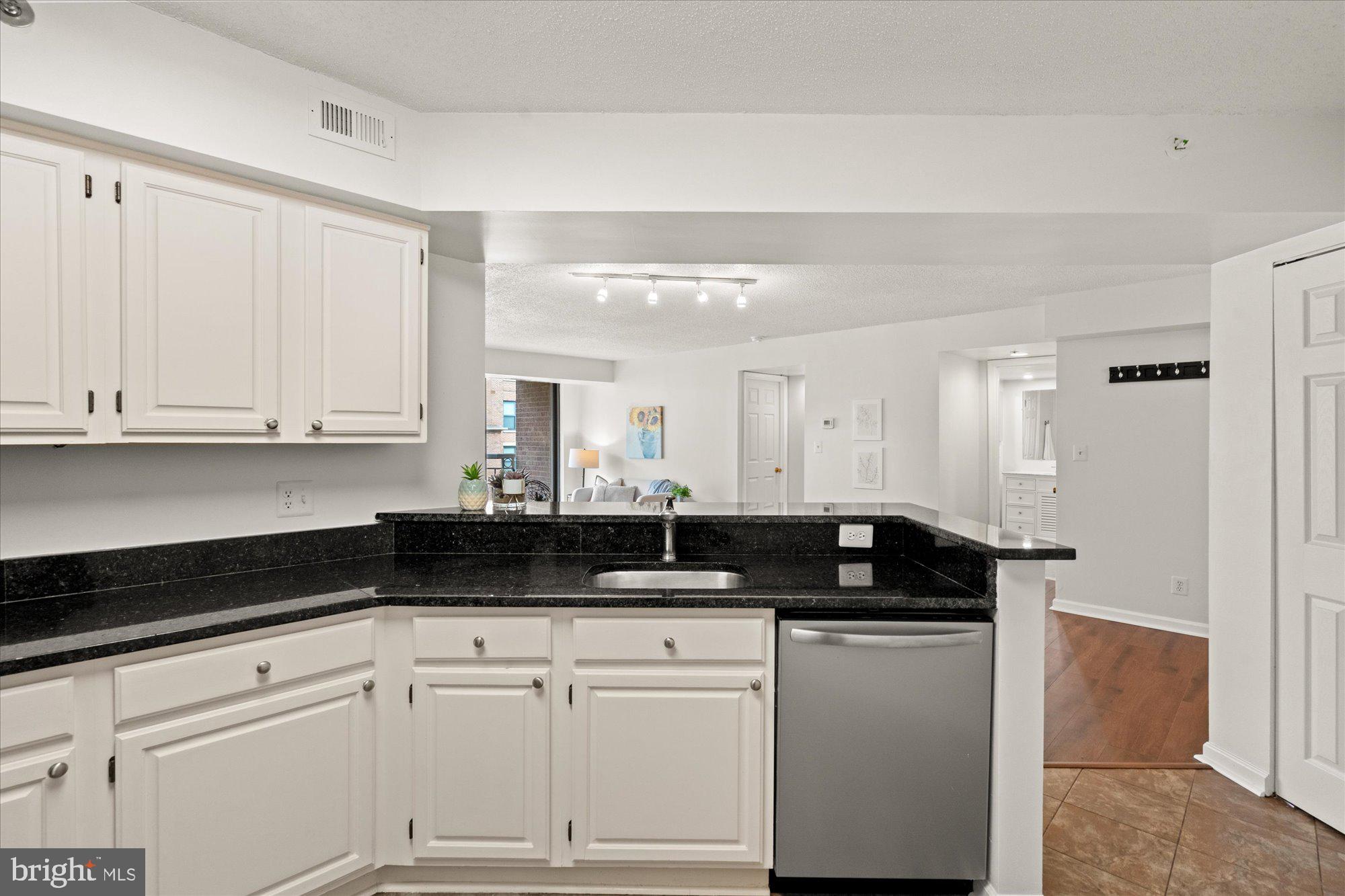 BRADDOCK PLACE - Residential